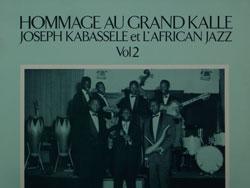 Plattencover eines Samplers von Stücken von Joseph Kabasele et l’African Jazz, das auch den „Indépendance ChaCha“ enthält. Fotografiert von Janina Herz.