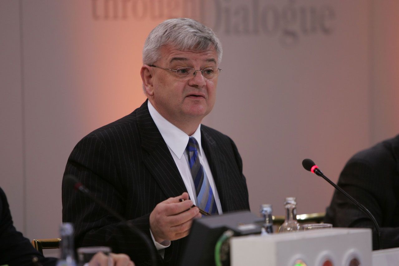 Joschka Fischer (b. 1948) of the Green Party, German Foreign Minister from 1998 to 2005, speaking at the Munich Security Conference on 13 February 2005. This period also marked the apex of the so-called ‘obituary affair’ which prompted Fischer to commission the study on the past of the Foreign Office.Image: Kai Mörk, Wikimedia Commons , CC BY-SA 3.0
