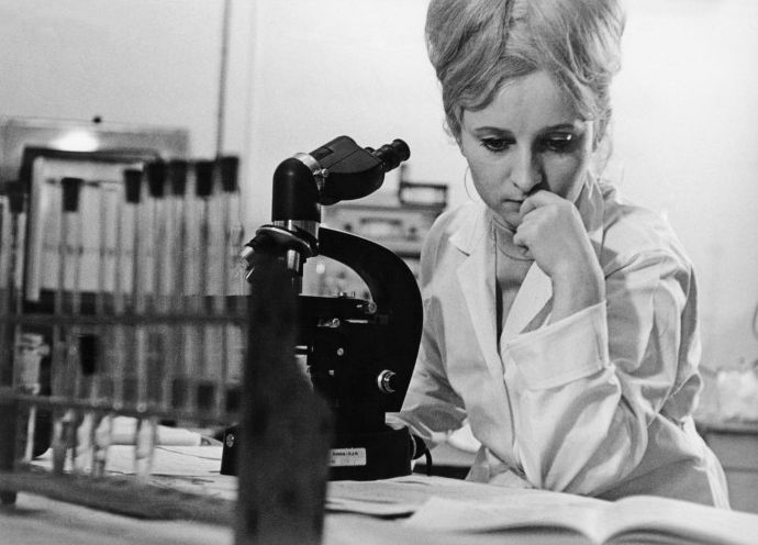 Filmstill: Sie/ She. DDR 1970. Regie Gitta Nickel. Quelle: Deutsche Kinemathek, © DEFA-Stiftung / Nico Pawloff