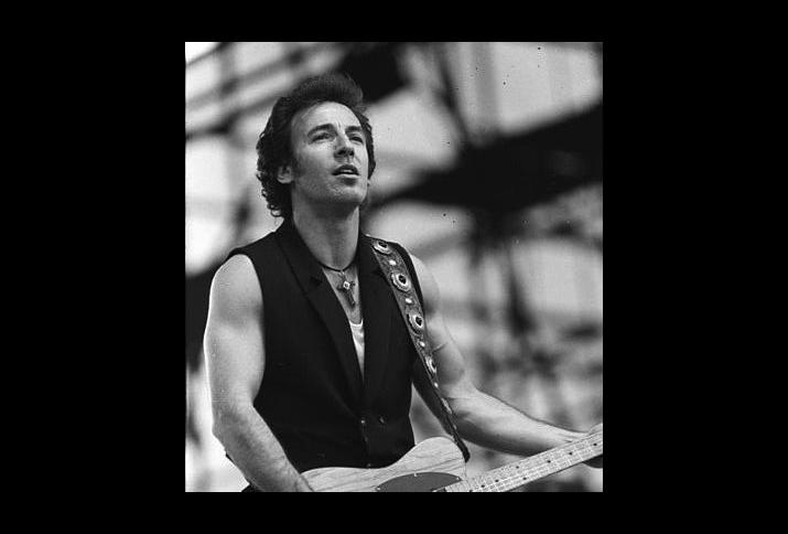 Springsteen-Konzert beim 5. Berliner Rocksommers © Bundesarchiv, Bild 183-1988-0719-38, Fotograf: Uhlemann, Thomas, 19.07.1988, Quelle: Wikimedia Commons (CC BY-SA 3.0 DE)