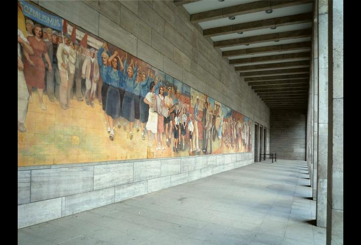 Wandbild "Aufbau der Republik" von Max Lingner in der Vorhalle des Detlev-Rohwedder-Hauses in Berlin