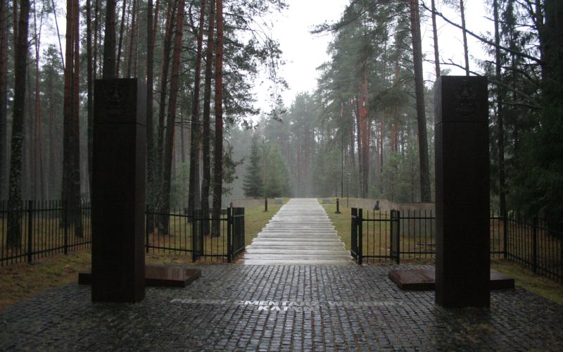 Katyn Memorial (including Polish War Cementery) photographs taken on 10 November 2013 trip during a 2013 Wiki conference in Smolensk.