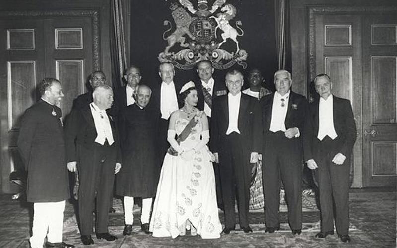 Photograph of Queen Elizabeth II and Commonwealth leaders