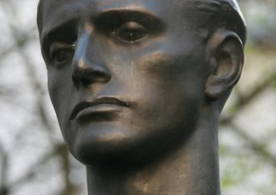 Stauffenberg: Statue von Richard Scheibe, Gedenkstätte Deutscher Widerstand, Berlin