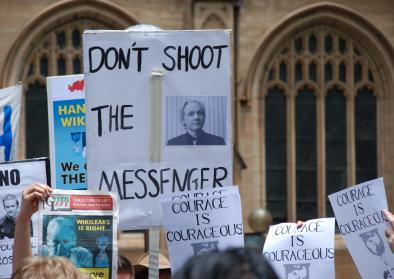 Demonstration in front of Sydney Town Hall in support of Julian Assange, 2010, December 10