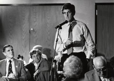 John Kerry 1984. Flickr: City of Boston Archives (CC BY 2.0)