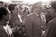 Tito und seine Frau Jovanka mit dem indonesischen Präsidenten Sukarno bei den Höhlen von Postojna, April 1960 Tito und seine Frau Jovanka mit dem indonesischen Präsidenten Sukarno bei den Höhlen von Postojna, April 1960