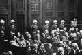 Blick auf die Anklagebank der Nürnberger Prozesse