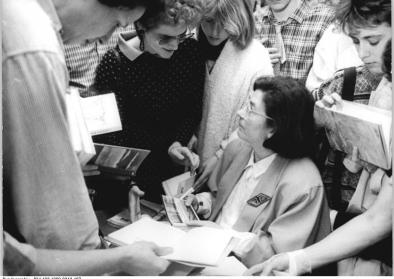 Christa Wolf, 1989 © Bundesarchiv, Bild 183-1989-0313-107, Foto Grubitzsch (geb. Raphael), Waltraud (CC BY-SA 3.0 DE) Christa Wolf, 1989 © Bundesarchiv, Bild 183-1989-0313-107, Foto Grubitzsch (geb. Raphael), Waltraud (CC BY-SA 3.0 DE)