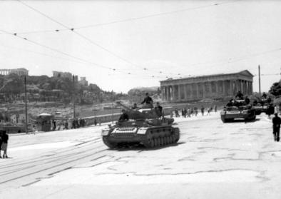 Deutsche Panzer in Athen, 7. Juli 1943 Deutsche Panzer in Athen, 7. Juli 1943