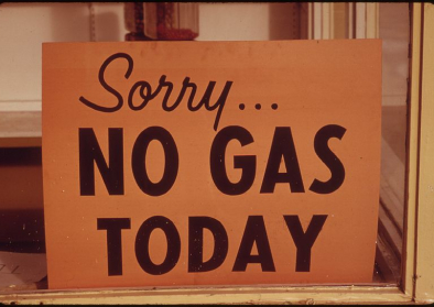 "NO GAS" Schilder in Lincoln City, Oregon, Herbst 1973 "NO GAS" Schilder in Lincoln City, Oregon, Herbst 1973