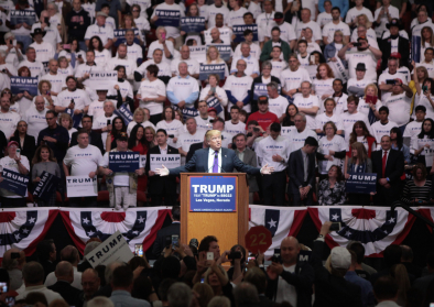 Trump bei einem Wahlkampfauftritt in Las Vegas, Februar 2016. Trump bei einem Wahlkampfauftritt in Las Vegas, Februar 2016.