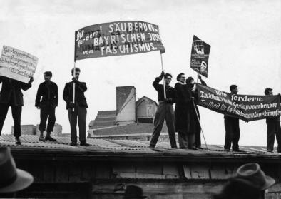 Protest gegen den Freispruch von leitenden Gestapo-Beamten, München, 1950 Protest gegen den Freispruch von leitenden Gestapo-Beamten, München, 1950