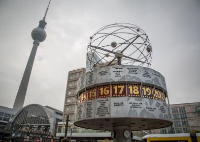 Weltzeituhr am Alexanderplatz Weltzeituhr am Alexanderplatz