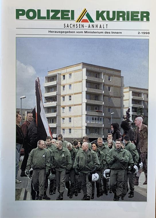 Platte, Skinheads, Polizei. Cover der vom Innenministerium des Landes Sachsen-Anhalt herausgegebenen Zeitschrift Polizei-Kurier, Ausgabe 2/1998.