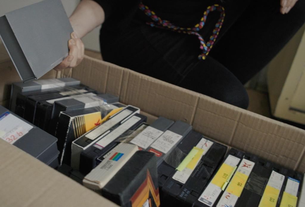 Videomaterial von und mit Michael Born – Filmstill aus BORN TO FAKE © Across Nations 