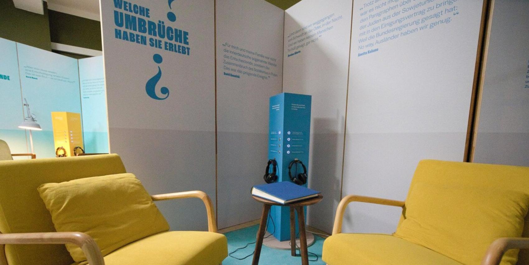 Hörstation der Ausstellung in Straussberg im September 20024. Foto: Konrad Behr (www.konrad-behr.de)