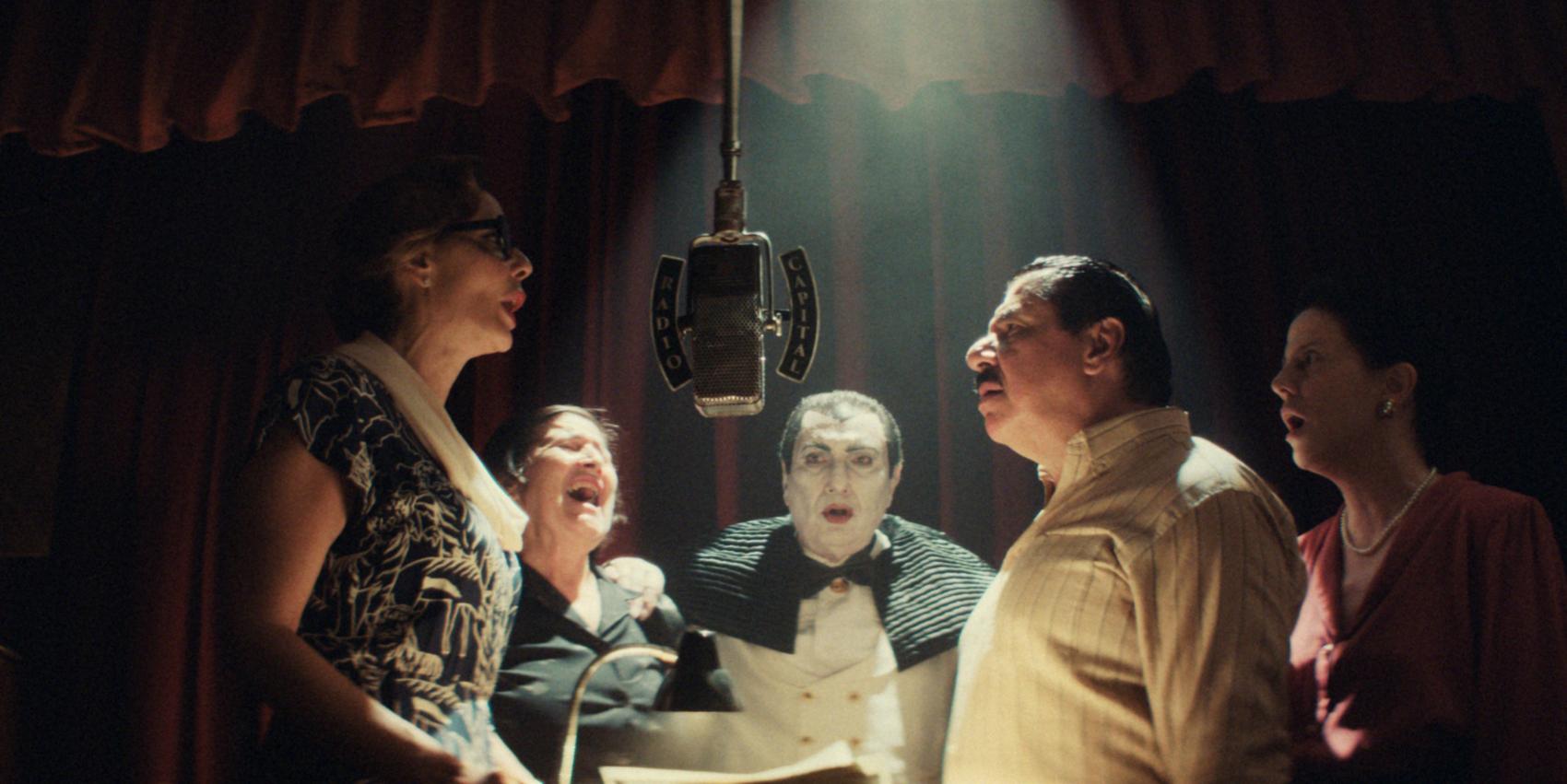 Belén Vierci, Marisa Cubero, Arturo Fleitas, Alberto Sanchez, Natalia Cálcena in "Narciso" von Marcelo Martinessi. Panorama ©La Babosa Cine 