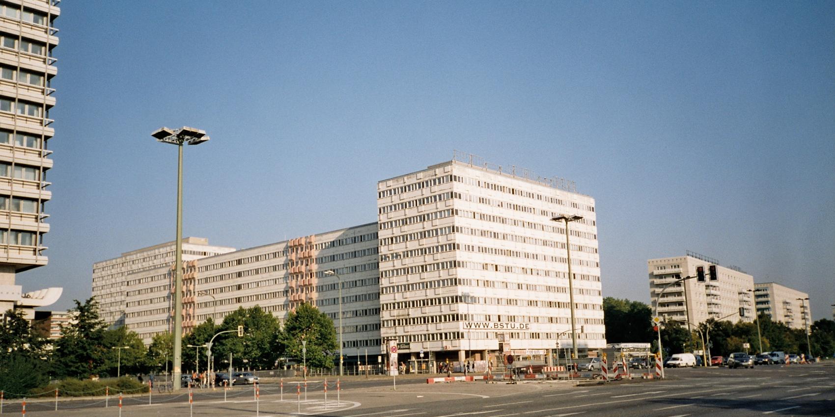 Das ehemalige Statistische Bundesamt der DDR am Alexanderplatz in Berlin.