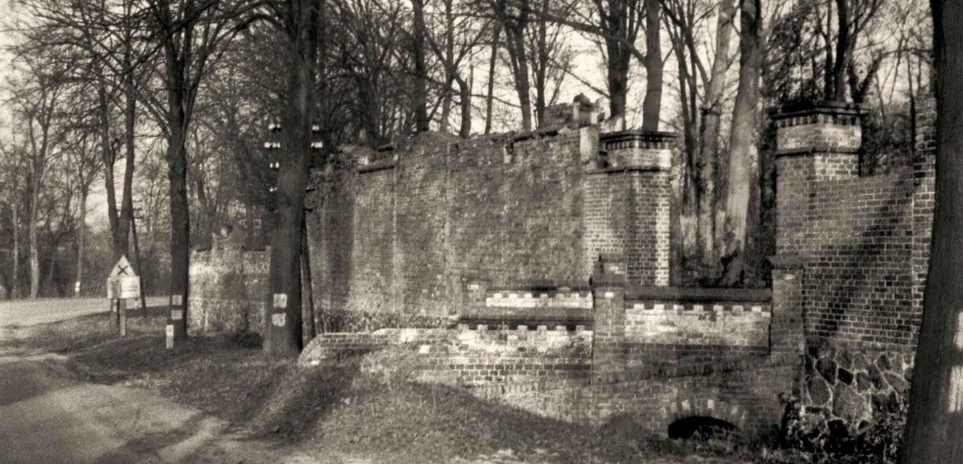 Ansicht der Mauer des Jüdischen Friedhofs von Słubice