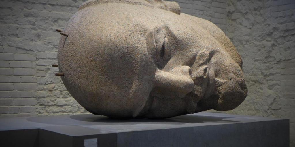 schoenmakers_stoklasa_201910_00-2000.jpg