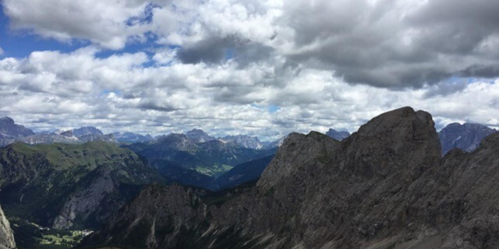 Bergpanorama in den Südtiroler Dolomiten (2017). Eigene Aufnahme.