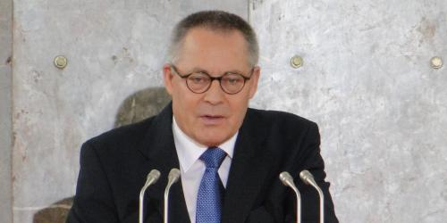  Karl Schlögel, Laudator zum „Friedenspreis des Deutschen Buchhandels“ 2009, in der Frankfurter Paulskirche