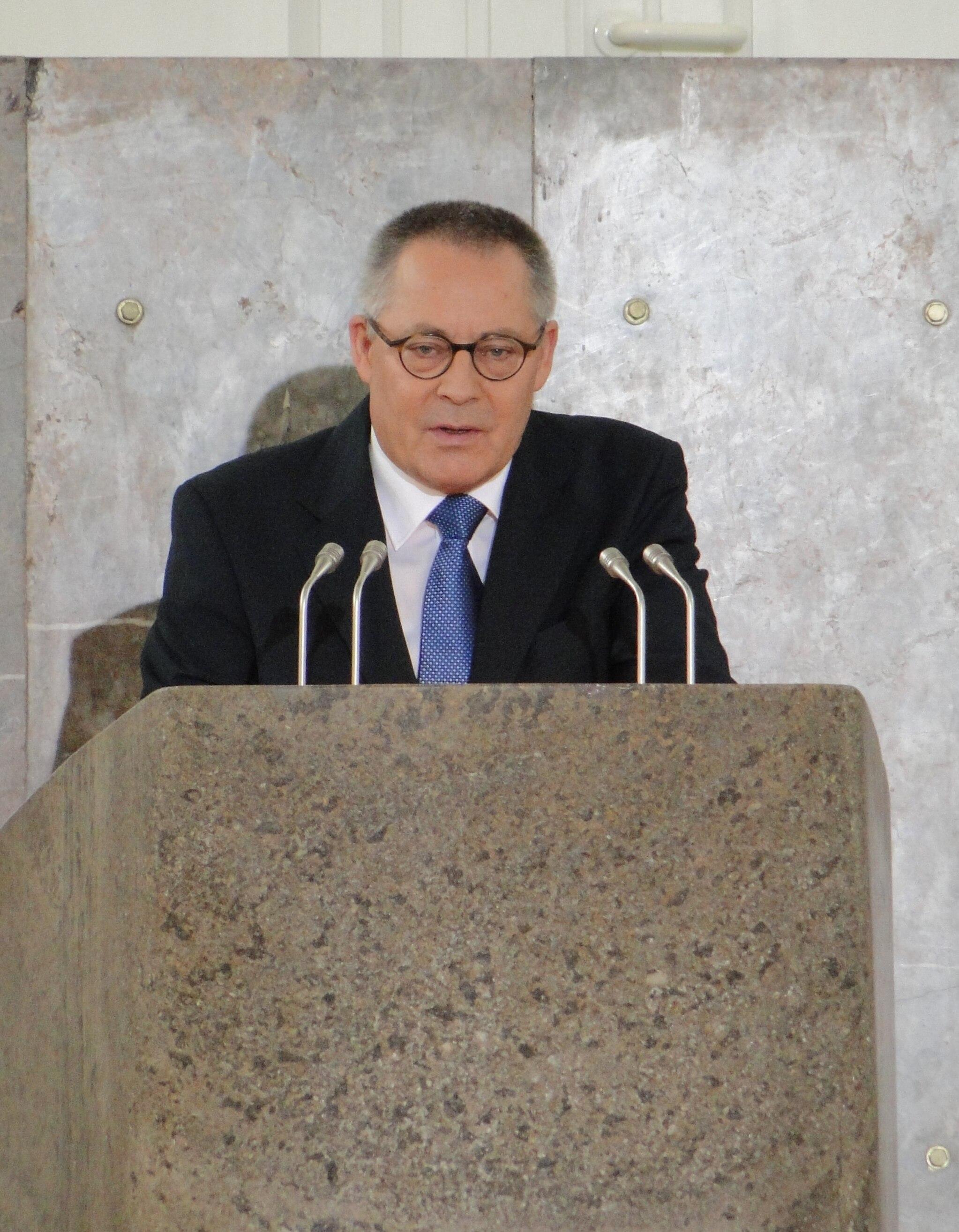  Karl Schlögel, Laudator zum „Friedenspreis des Deutschen Buchhandels“ 2009, in der Frankfurter Paulskirche