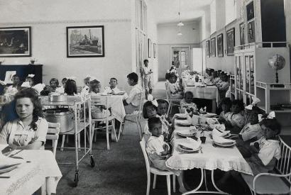 Speisesaal der Universitäts-Kinderklinik, Wien 1921 